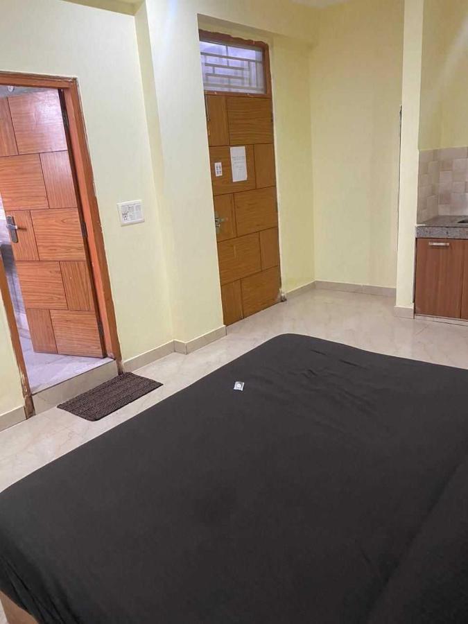 Hotel O Devansh Inn Yeni Delhi Dış mekan fotoğraf