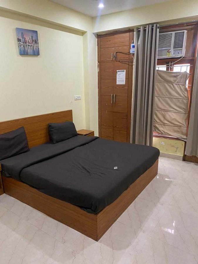 Hotel O Devansh Inn Yeni Delhi Dış mekan fotoğraf